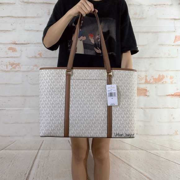 Michael Kors Sady Large Tote - Picture 3 of 9